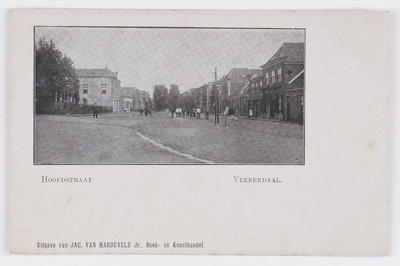 18258 Gezicht in de Hoofdstraat te Veenendaal.